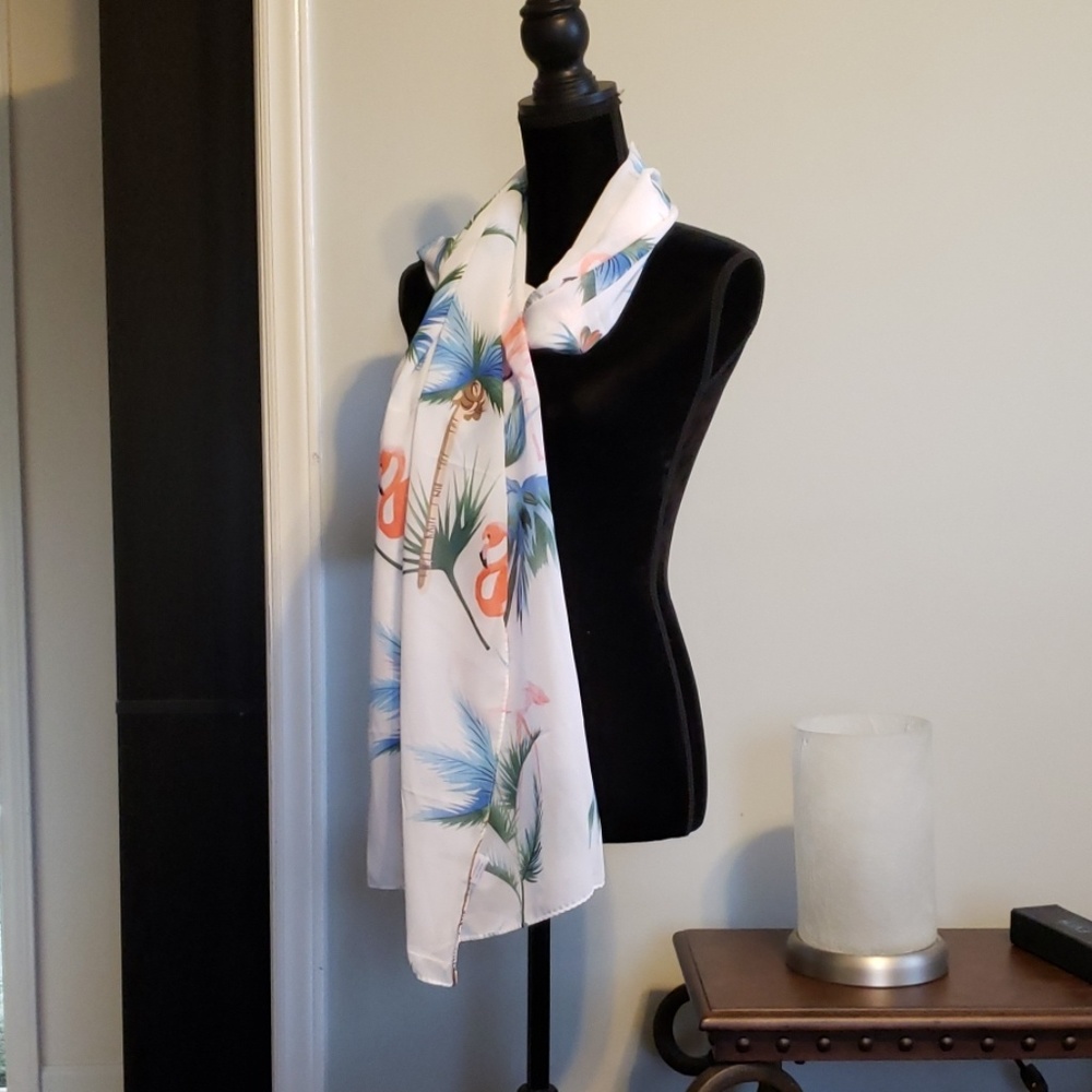 White tropical flamingo print light scarves - Picture 1 of 2